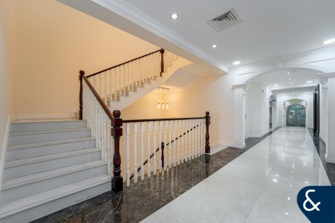 Купить виллу в Sienna Lakes, Джумейра Гольф Эстейтс, Дубай: 5 спален, 973м², № 78968 - фото 9