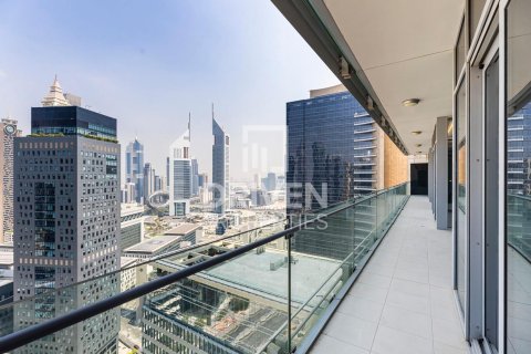 Купить квартиру в DIFC, Дубай: 3 спальни, 197м², № 86262 - фото 1