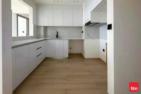 Снять в аренду квартиру в Дубае: 2 спальни, 149.7м², № 71655 - фото 3