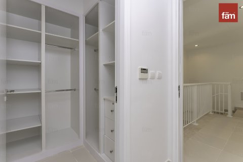 Снять в аренду таунхаус в Риме, Дубай: 3 спальни, 325.6м², № 71664 - фото 15