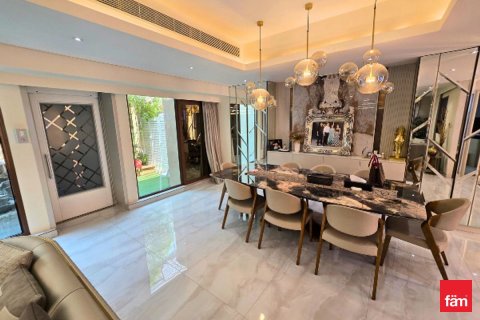 Снять в аренду таунхаус в Meydan, Дубай: 4 спальни, 218м², № 49265 - фото 18