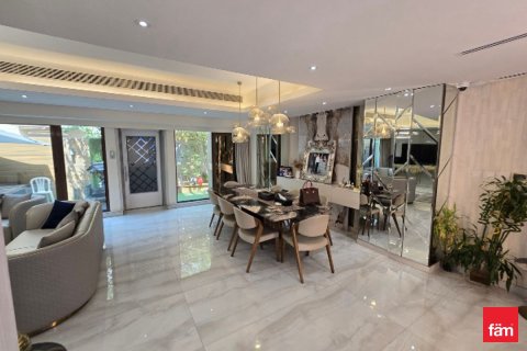 Снять в аренду таунхаус в Meydan, Дубай: 4 спальни, 218м², № 49265 - фото 20