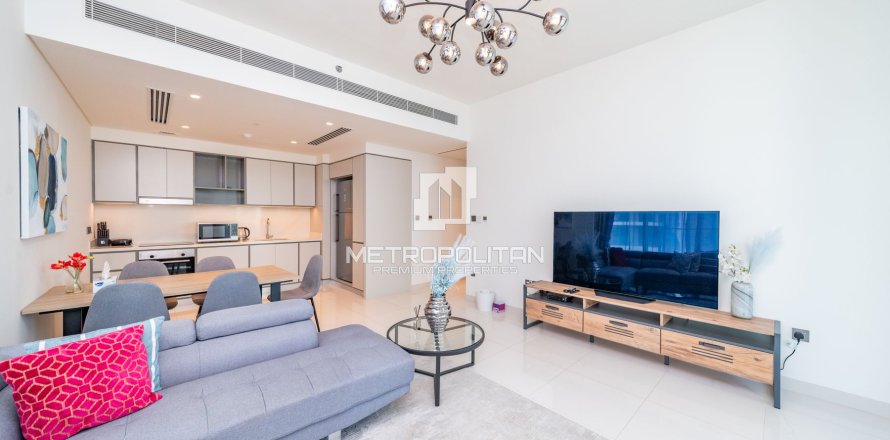 Apartment in EMAAR Beachfront, Dubai Harbour, Dubai 2 bedrooms, 130 sq.m. № 73537