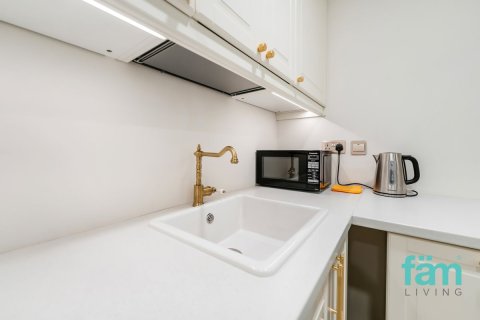 Apartment in Umm Suqeim, Dubai 1 bedroom, 94.1 sq.m. № 70537 - photo 17