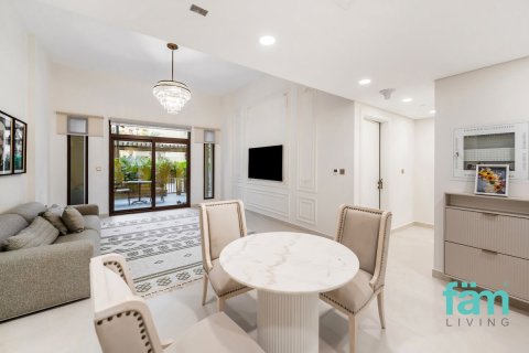 Apartment in Umm Suqeim, Dubai 1 bedroom, 94.1 sq.m. № 70537 - photo 10