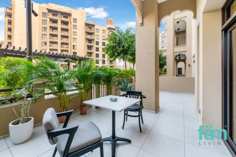 Apartment in Umm Suqeim, Dubai 1 bedroom, 94.1 sq.m. № 70537 - photo 1