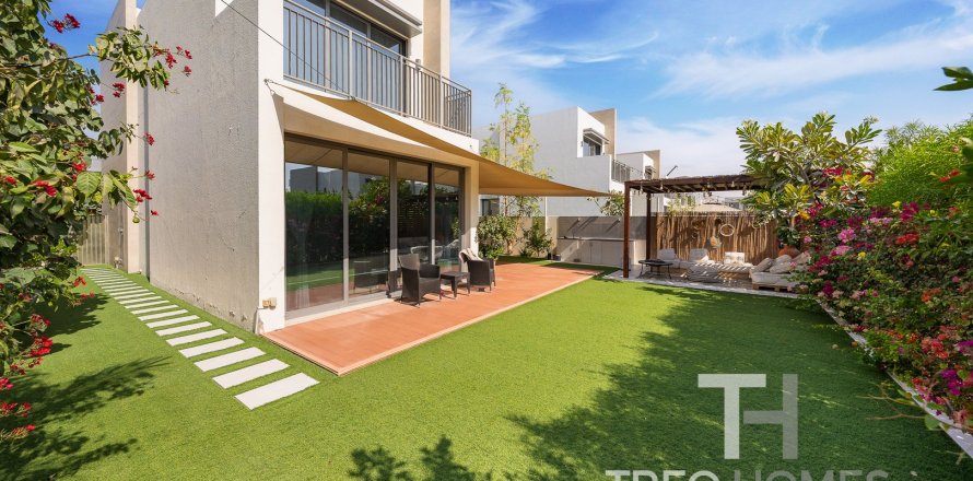 Villa in Dubai South (Dubai World Central), Dubai 3 bedrooms, 441 sq.m. № 13585