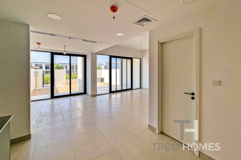 Townhouse in Town Square, Dubai 4 bedrooms, 379 sq.m. № 13577 - photo 3