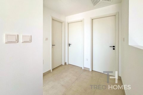 Townhouse in Town Square, Dubai 4 bedrooms, 379 sq.m. № 13577 - photo 10