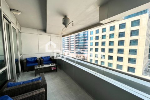 Apartment in The Waves, Dubai Marina, Dubai 1 bedroom, 90 sq.m. № 110289 - photo 3