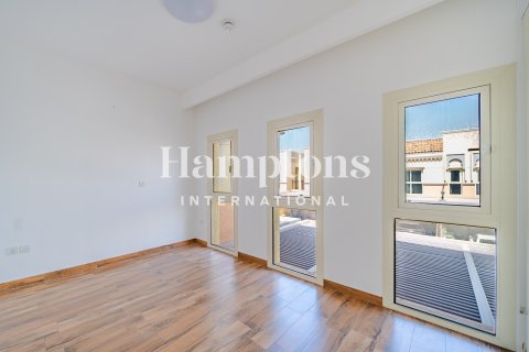 Townhouse in Hillside at Jumeirah Golf Estates, Jumeirah Golf Estates, Dubai 2 bedrooms, 134.39905398 sq.m. № 101291 - photo 5