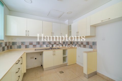 Townhouse in Hillside at Jumeirah Golf Estates, Jumeirah Golf Estates, Dubai 2 bedrooms, 134.39905398 sq.m. № 101291 - photo 17