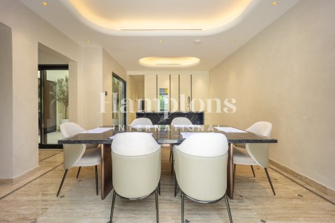 Villa in Meadows 1, Meadows, Dubai 4 bedrooms, 371.61200000 sq.m. № 101279 - photo 2