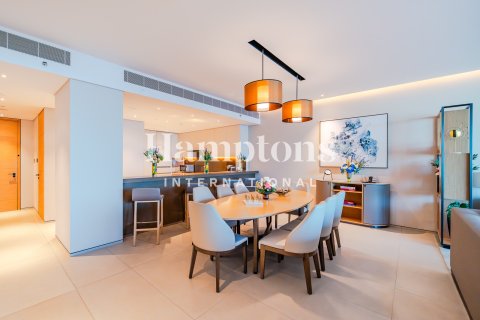Apartment in Jumeirah Beach Residence, Dubai 4 bedrooms, 335.31015275 sq.m. № 101282 - photo 4