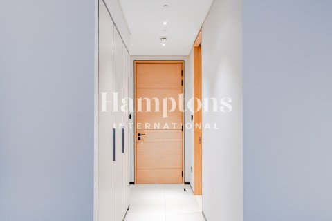 Apartment in Jumeirah Beach Residence, Dubai 4 bedrooms, 335.31015275 sq.m. № 101282 - photo 8