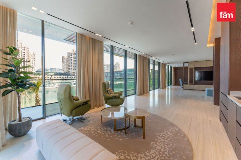 Villa en Palm Jumeirah, Dubai, 6 dormitorios, 1358.1 m², № 23903 - foto 11
