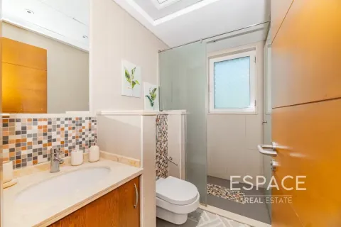 Villa en Regional, Jumeirah Park, Dubai, 4 dormitorios, 403 m², № 78166 - foto 13