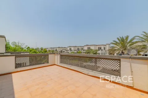 Villa en Regional, Jumeirah Park, Dubai, 4 dormitorios, 403 m², № 78166 - foto 14
