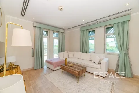 Villa en Regional, Jumeirah Park, Dubai, 4 dormitorios, 403 m², № 78166 - foto 12