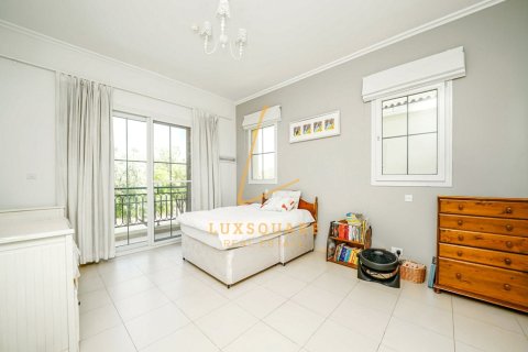 Villa en Jumeirah Golf Estates, Dubai, 5 dormitorios, 903 m², № 78191 - foto 11