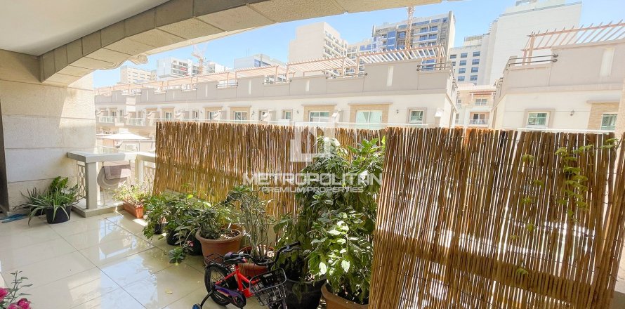 Apartment in Jumeirah Village Circle, Dubai 2 bedrooms, 138 sq.m. № 16040