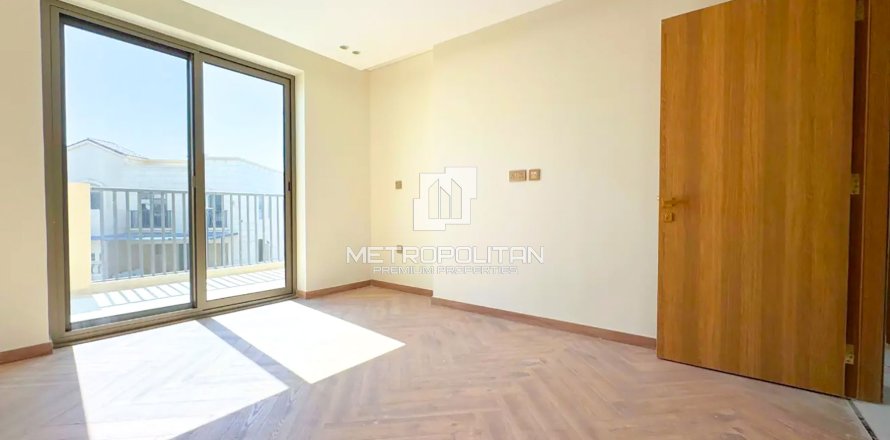Adosado en Jumeirah Golf Estates, Dubai, 3 dormitorios, 140 m², № 16041