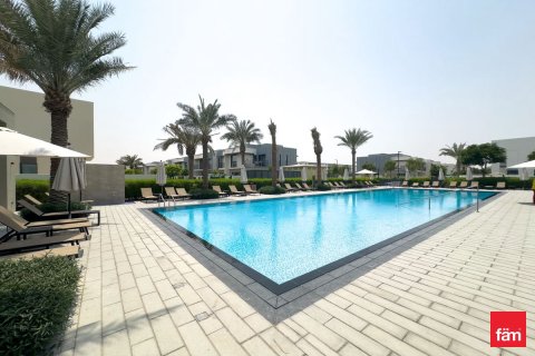 Villa in Dubai 4 bedrooms, 255.5 sq.m. № 47899 - photo 12