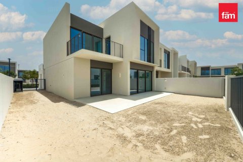 Villa in Dubai 4 bedrooms, 255.5 sq.m. № 47899 - photo 8