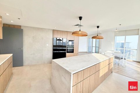 Снять в аренду квартиру в Дубае: 3 спальни, 222.7м², № 64338 - фото 20