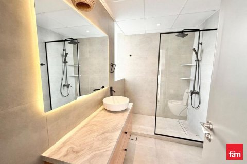 Снять в аренду квартиру в Дубае: 3 спальни, 222.7м², № 64338 - фото 17