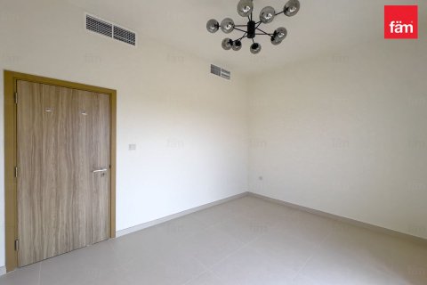 Снять в аренду виллу в Дубае: 4 спальни, 227.2м², № 64275 - фото 13