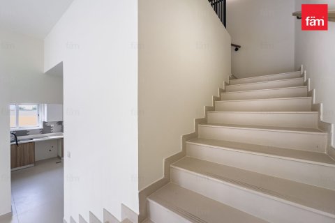 Снять в аренду виллу в Дубае: 4 спальни, 227.2м², № 64275 - фото 19