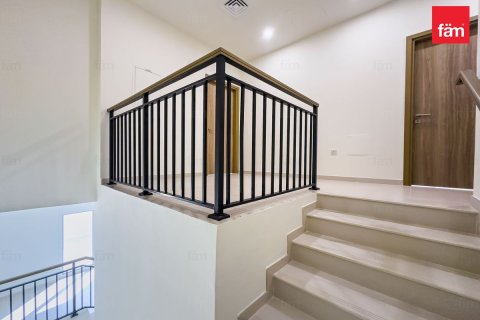 Снять в аренду виллу в Дубае: 4 спальни, 227.2м², № 64275 - фото 24