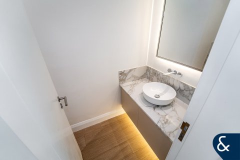 Townhouse in Jumeirah Golf Estates, Dubai 3 bedrooms, 267 sq.m. № 98725 - photo 5