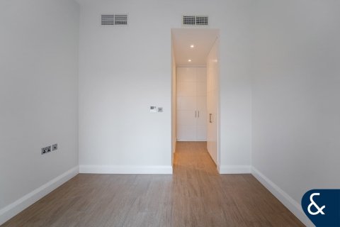 Townhouse in Jumeirah Golf Estates, Dubai 3 bedrooms, 267 sq.m. № 98725 - photo 10