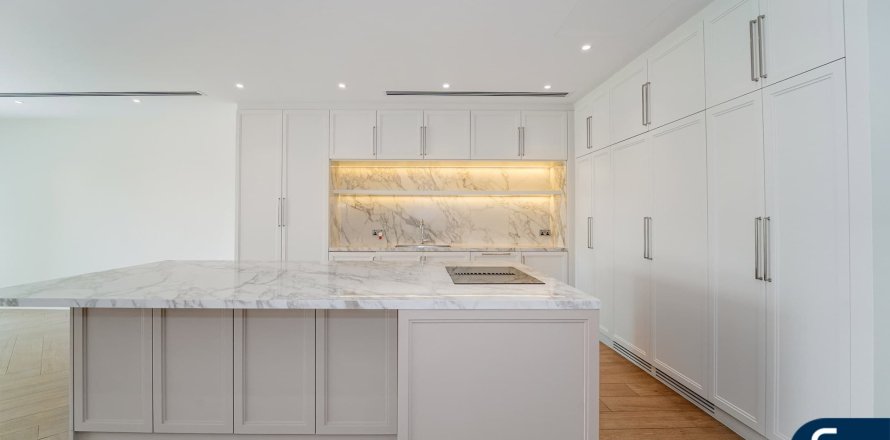 Townhouse in Jumeirah Golf Estates, Dubai 3 bedrooms, 267 sq.m. № 98725