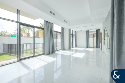 Снять в аренду виллу в Al Furjan, Дубай: 4 спальни, 522м², № 98724 - фото 5