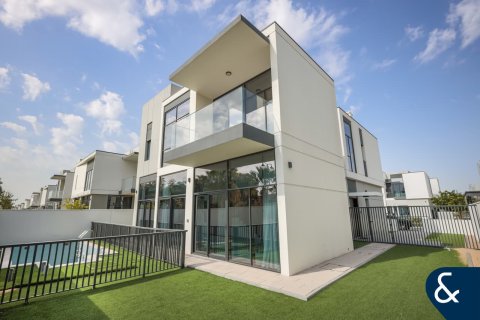 Снять в аренду виллу в Al Furjan, Дубай: 4 спальни, 522м², № 98724 - фото 2