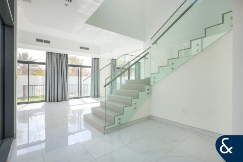 Снять в аренду виллу в Al Furjan, Дубай: 4 спальни, 522м², № 98724 - фото 7