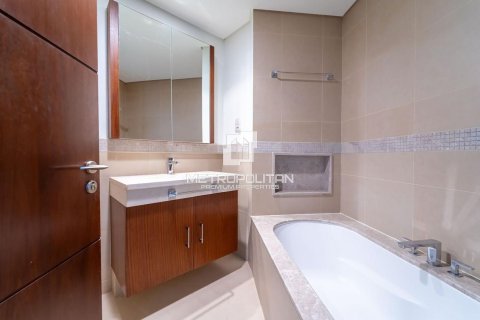 Купить квартиру в Burj Vista, Даунтаун Дубай (Даунтаун Бурдж Дубай), Дубай: 2 спальни, 124м², № 74264 - фото 16