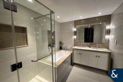 Apartment in Downtown Dubai (Downtown Burj Dubai), Dubai 3 bedrooms, 251 sq.m. № 75527 - photo 8