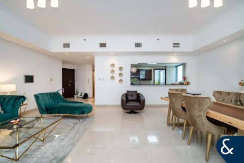 Appartement à The Jewels, Dubai Marina, Dubai, 2 chambres, 180 m², № 75525 - photo 1