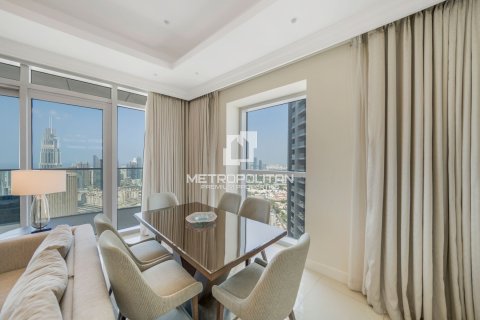 Снять в аренду квартиру в The Address Residence Fountain Views, Даунтаун Дубай (Даунтаун Бурдж Дубай), Дубай: 2 спальни, 135м², № 14773 - фото 4