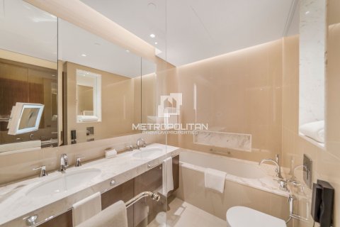 Снять в аренду квартиру в The Address Residence Fountain Views, Даунтаун Дубай (Даунтаун Бурдж Дубай), Дубай: 2 спальни, 135м², № 14773 - фото 20