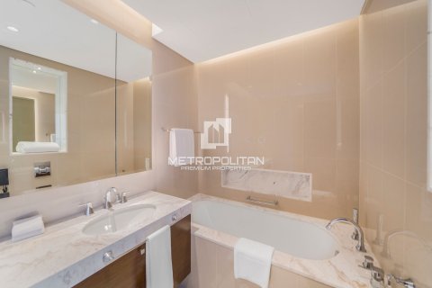 Снять в аренду квартиру в The Address Residence Fountain Views, Даунтаун Дубай (Даунтаун Бурдж Дубай), Дубай: 2 спальни, 135м², № 14773 - фото 21