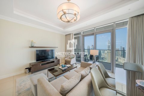 Снять в аренду квартиру в The Address Residence Fountain Views, Даунтаун Дубай (Даунтаун Бурдж Дубай), Дубай: 2 спальни, 135м², № 14773 - фото 3