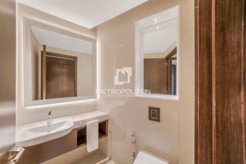 Снять в аренду квартиру в The Address Residence Fountain Views, Даунтаун Дубай (Даунтаун Бурдж Дубай), Дубай: 2 спальни, 135м², № 14773 - фото 12
