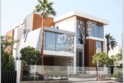 Villa in Signature Villas, Palm Jumeirah, Dubai 6 bedrooms, 1310 sq.m. № 14762 - photo 1