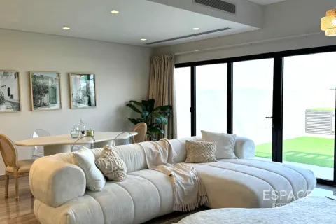 Adosado en DAMAC Hills (Akoya by DAMAC), Dubai, 4 dormitorios, 185 m², № 71043 - foto 1