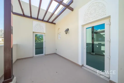 Townhouse in Quortaj, Al Furjan, Dubai 3 bedrooms, 283 sq.m. № 71047 - photo 17